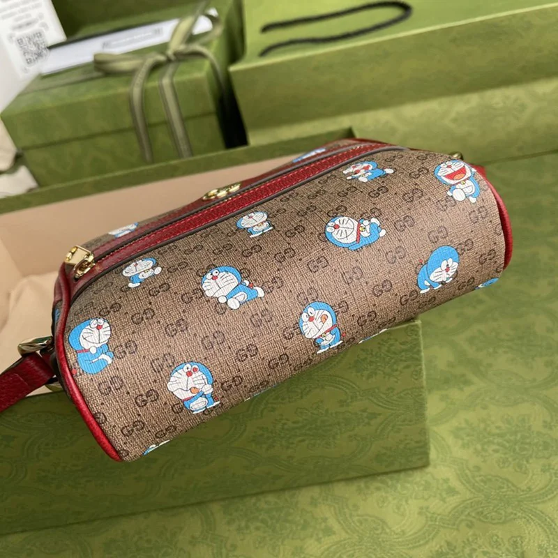 人気No1ドラえもん xグッチ ミニショルダーバッグ偽物 647784 2TUBG 8580